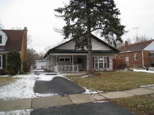 324 S Gladstone Ave., Aurora, IL 60506