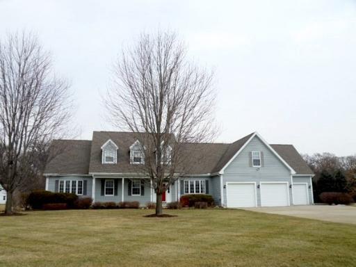 5N309 Sanctuary Ln., St. Charles, IL 60175