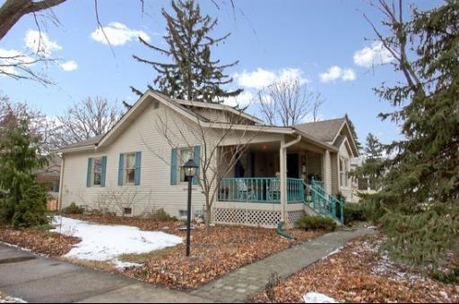 647 Western Ave., Glen Ellyn, IL 60137