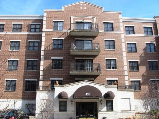 410 W Burlington Ave. #402, La Grange, IL 60525