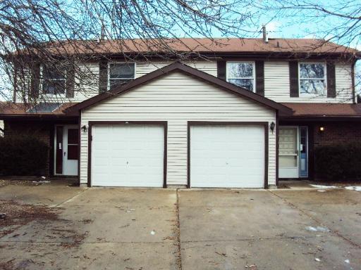 332-334 Kirkwood Cir., Bolingbrook, IL 60440