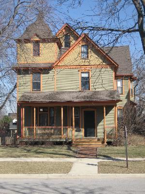 41 S 7th Ave., La Grange, IL 60525
