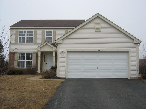 744 Suncrest Dr., Aurora, IL 60506