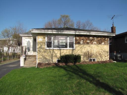 209 Broker Ave., Itasca, IL 60143