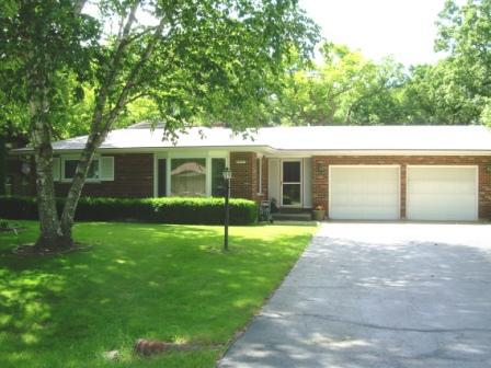 39W609 Lori Ln., Elgin, IL 60124