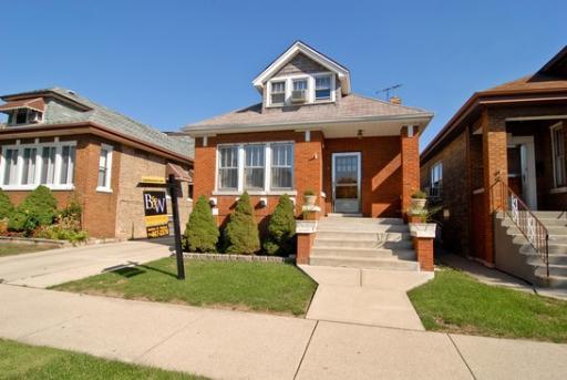 5740 W Cornelia Ave., Chicago, IL 60634