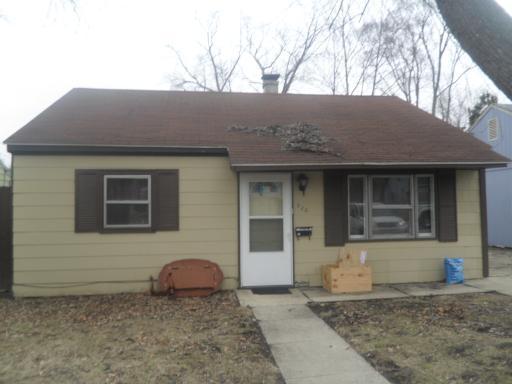 926 Fifth Ave., Aurora, IL 60505