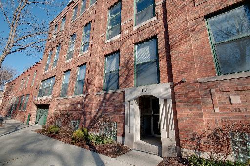 1122 W Newport Ave. #3D, Chicago, IL 60657