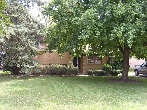 412 N Locust Rd., Wilmette, IL 60091