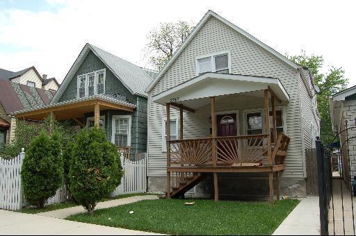 2145 N Kilbourn St., Chicago, IL 60639