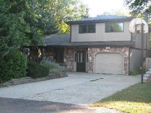1308 Washington St., Lake In The Hills, IL 60156