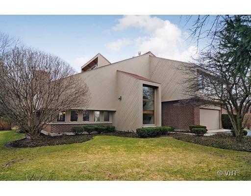 1033 Hibbard Rd., Wilmette, IL 60091