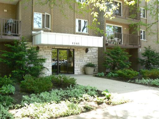 1365 Ashland Ave. #205, Des Plaines, IL 60016