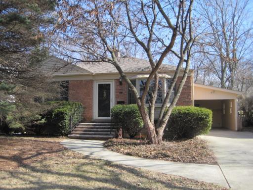 591 Glendale Ave., Glen Ellyn, IL 60137