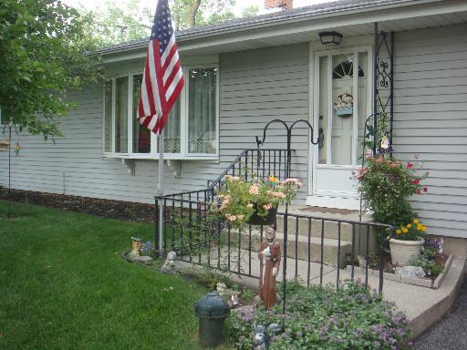 2N245 Pearl Ave., Glen Ellyn, IL 60137