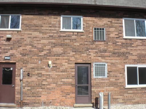 9402 Bay Colony Dr. #1E, Des Plaines, IL 60016