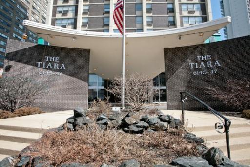 6145 N Sheridan Rd. #8D, Chicago, IL 60660