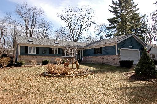 11826 Mohican Dr., Algonquin, IL 60102