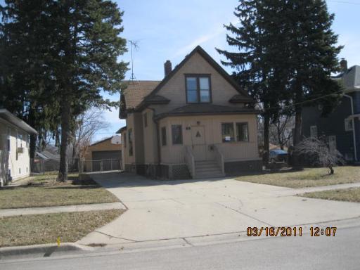 319 Perry St., Elgin, IL 60123