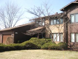 1405 Chartres Dr. #2B, Northbrook, IL 60062