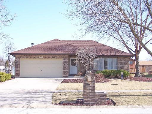 851 Young St., Lemont, IL 60439