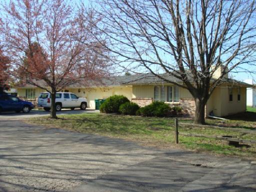 1496 Temple Cir., Rockford, IL 61108