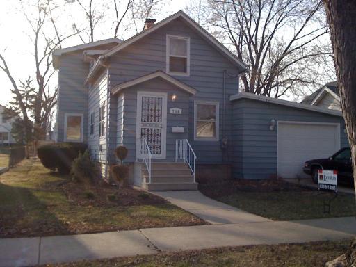 738 Hammond Ave., Aurora, IL 60506