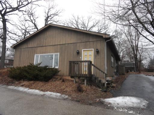 610 Mineral Springs Dr., Mchenry, IL 60051