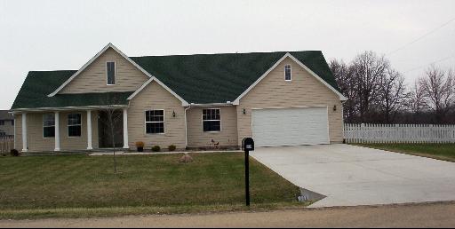 701 Forrest Dr., Seneca, IL 61360