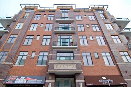 3631 N Halsted Ave. #402, Chicago, IL 60613