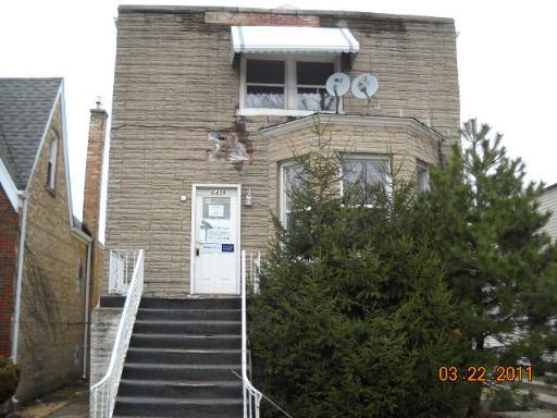 6439 W 28th St., Berwyn, IL 60402