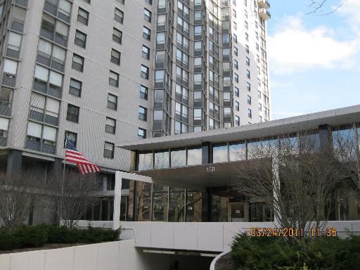 5701 N Sheridan Rd. #16F, Chicago, IL 60660
