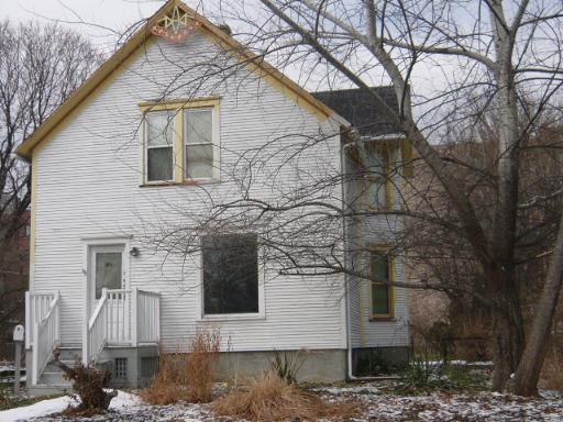 1572 Oakwood Ave., Des Plaines, IL 60016