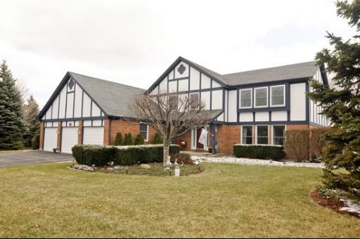 6 Whitman Ter., Hawthorn Woods, IL 60047