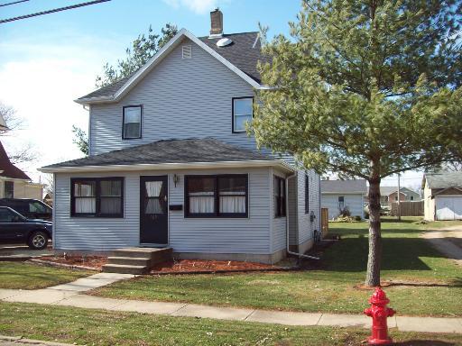 209 Heaton St., Walnut, IL 61376