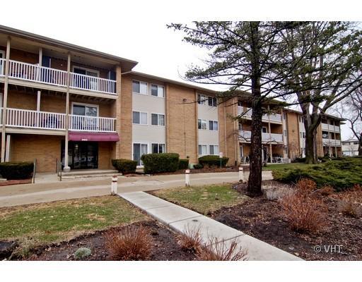 960 Beau Dr. #210, Des Plaines, IL 60016