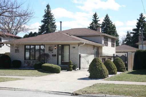 1875 Howard Ave., Des Plaines, IL 60016