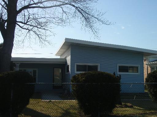 8414 S 79th Ct., Justice, IL 60458