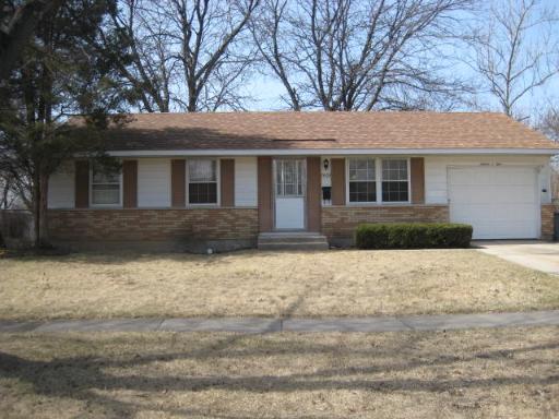 1604 Walker Ave., Streamwood, IL 60107