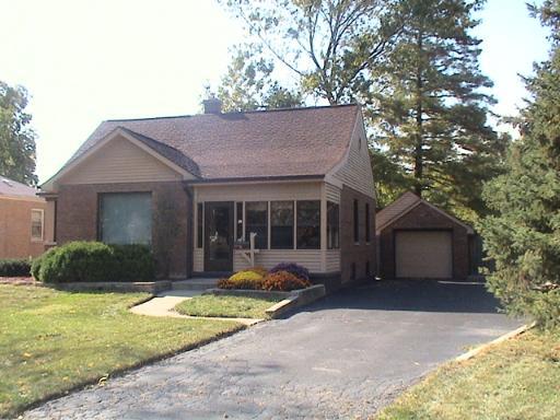 851 N Eagle St., Naperville, IL 60563