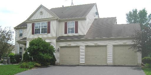261 Shipland Dr., Crystal Lake, IL 60012