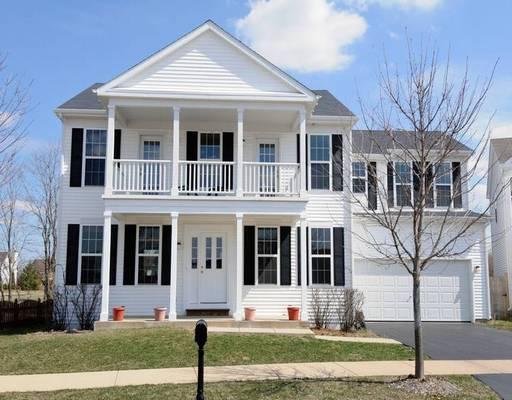 703 Hoover Dr., Oswego, IL 60543