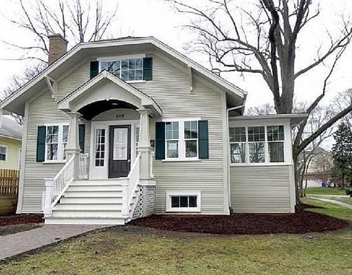 489 Turner Ave., Glen Ellyn, IL 60137