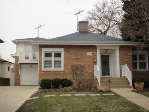 134 S 8th Ave., La Grange, IL 60525