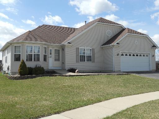 581 Larson Ln., Dekalb, IL 60115