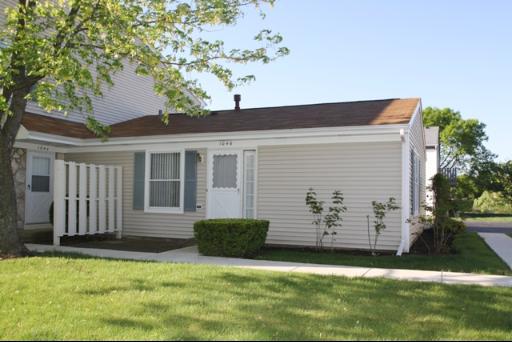 1046 Hampton Harbor, Schaumburg, IL 60193