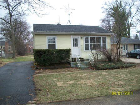 301 Elm St., Glen Ellyn, IL 60137