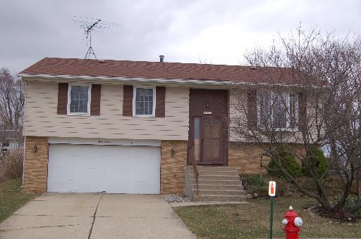 312 Dunbar Ct., Streamwood, IL 60107