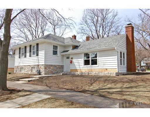 258 Crest Rd., Glen Ellyn, IL 60137