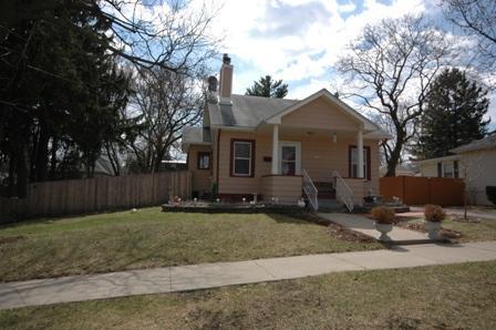 817 Kate St., Elgin, IL 60123